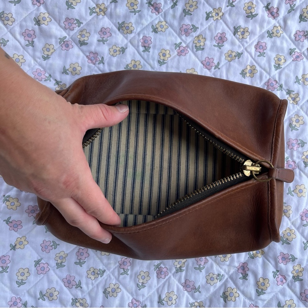 Vintage Coach 80’s Large Wetpack - Picture 9 of 14